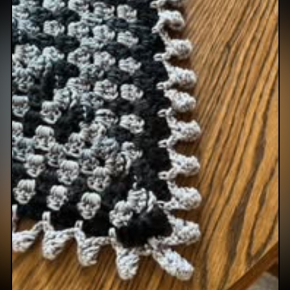 Handmade 8 point star blanket - Picture 2 of 3